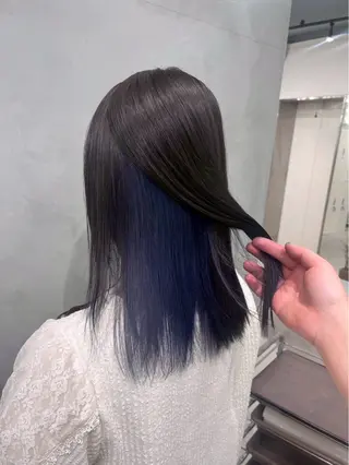 セミロング カラー ハイトーンカラー🐬 えりかのヘアスタイル