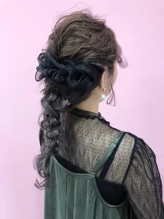 セミロング ヘアアレンジ 岩田 萌那のヘアスタイル