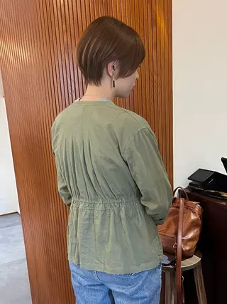 ショート カラー toi【トワ】所属・安達 俊亮のヘアスタイル