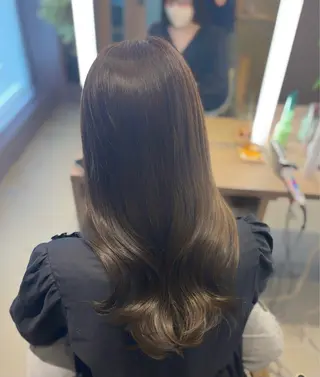 ロング カラー Iris by artina 武蔵小杉店【イリス バイ アルティナ】所属・🎼レイヤー/顔周り カット/nene♬のヘアスタイル