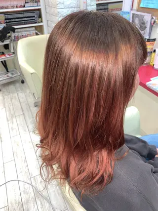 ミディアム カラー ヘアアレンジ 今村公介 ブリーチ特化、派手髪のヘアスタイル