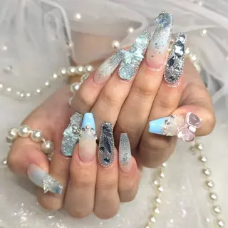 ネイル ルシイ🎀新宿長さ 出しパーツ専門店のネイルデザイン