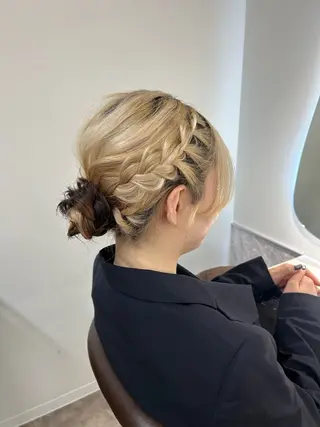 ヘアアレンジ limit ユイカ/ ハイトーンカラー🫟のヘアスタイル