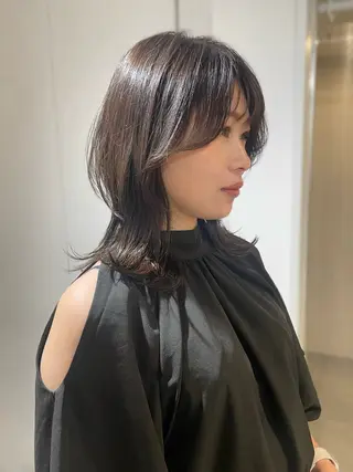 ミディアム SAKI 新宿のヘアスタイル
