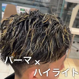ショート カラー パーマ メンズ シャドウパーマ/縦落 ちパーマ 大久保拓実のヘアスタイル