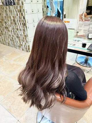 ロング カラー キッズ 透け感カラー🌿 小島 りなのヘアスタイル