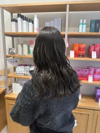 ロング カラー LIL HAIR&SMILE新浜店所属・今出 千聖のヘアスタイル