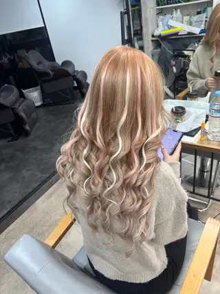 ロング カラー ギャル/ハイトーン 特化/ルイヤのヘアスタイル