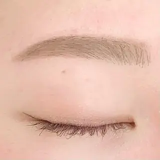 アイブロウ BellFlower Aki（眉・まつげ）のマツエク・マツパデザイン