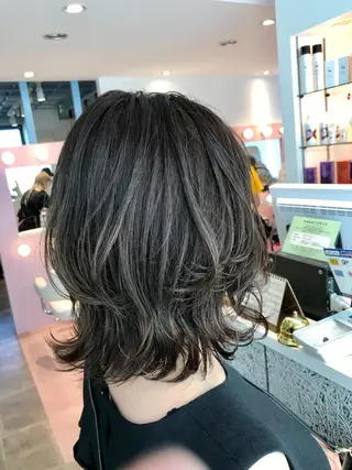 ミディアム 所渉/韓国レイヤー /ウルフカットのヘアスタイル