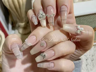 ネイル One Plus Nail Salonのネイルデザイン