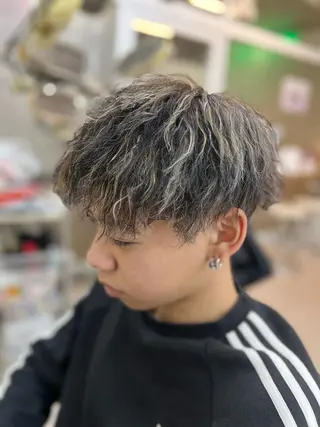 メンズ KR2S  古市店所属・KR2S× 亜以加のヘアスタイル