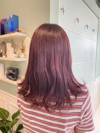 ミディアム 長井 麻帆のヘアスタイル