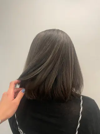 ミディアム 🎨ハイライト・ ハイトーン/近藤怜那のヘアスタイル