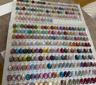 ネイル ルリン サロン💅のネイルデザイン