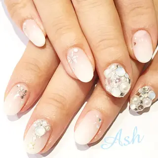 ネイル 🩵NORIKO 上品ネイルが得意🩵のネイルデザイン