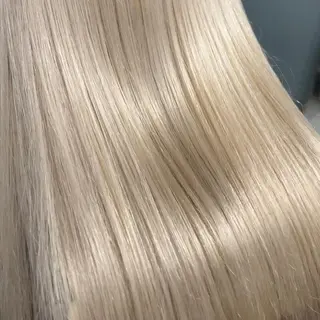 カラー Verite【ヴェリテ】所属・ダブルカラー/カット モデル🦋ヨッシーのヘアスタイル