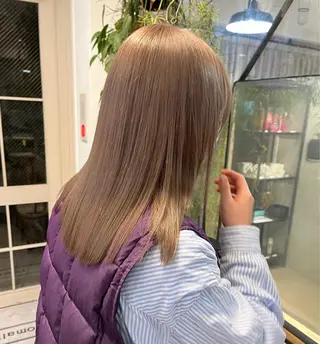 ミディアム オリーブ/縮毛♡ Natsuno🩰のヘアスタイル