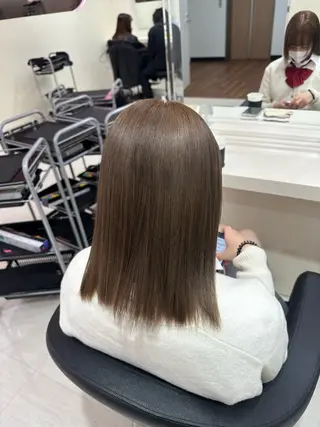 セミロング カラー ヘアアレンジ 🎀 yuuka🎀のヘアスタイル