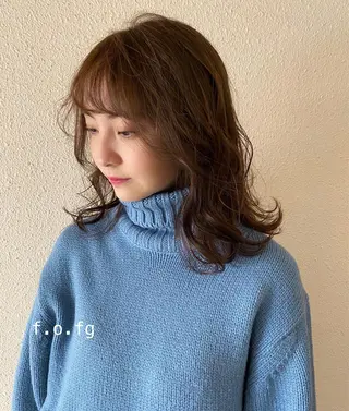 ミディアム カラー ツキノキ ミナのヘアスタイル