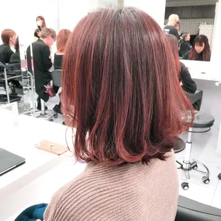ミディアム ハイトーン×レイヤー カットTAKUMIのヘアスタイル