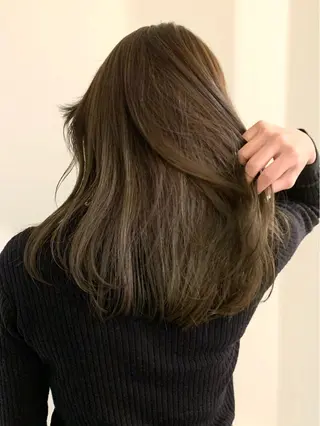 ロング カラー 落合希 Olivebeigeのヘアスタイル