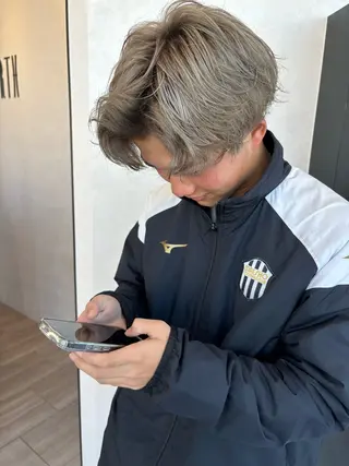 カラー メンズ 石坂 瀬音のヘアスタイル