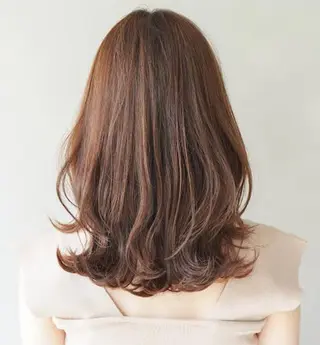 ミディアム 名古屋/伏見/ 小久保彰馬のヘアスタイル