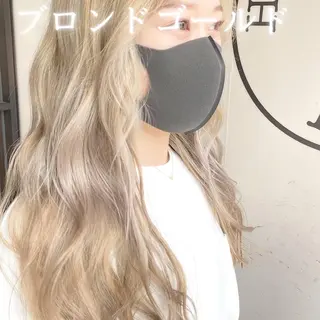 ロング カラー 川越 輝梨奈のヘアスタイル