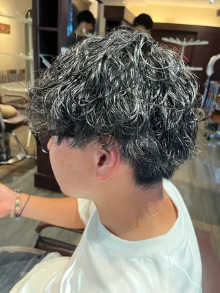 パーマ メンズ 山口 翼のヘアスタイル