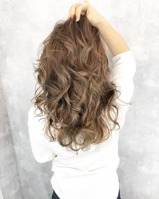 ロング カラー レイヤーカット BLend 渋谷のヘアスタイル