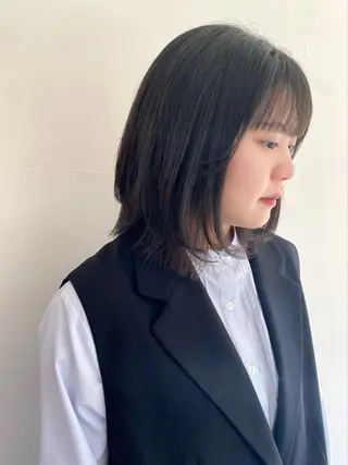 セミロング neu. reinaのヘアスタイル