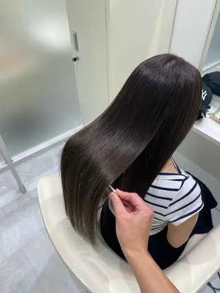 ロング 山岡 翔冴のヘアスタイル