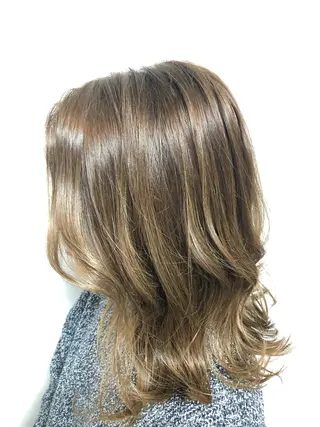 セミロング カラー Well's TAIGAのヘアスタイル