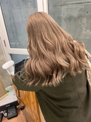 ロング welring hair salon所属・azusa/心斎橋/ ハイトーンカラーのヘアスタイル