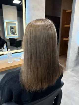 ミディアム カラー グレージュ/ベージュ 透明感カラーYUTAのヘアスタイル