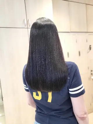 セミロング 社内カット講師・店長 菅原賢一のヘアスタイル