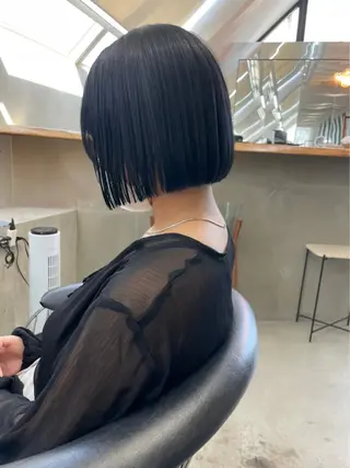 ショート ボブ／レイヤー／髪質 改善/縮毛矯正／銀座のヘアスタイル