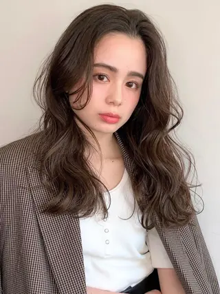 ミディアム JYUNESU表参道所属・韓国ヘア🇰🇷🎀 透明感カラーのヘアスタイル