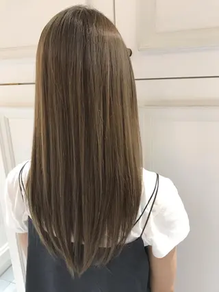 ロング カラー Neolive caffのヘアスタイル