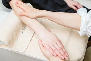 金澤 菜花のネイルデザイン