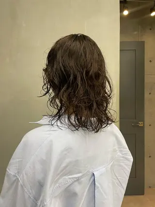 ミディアム パーマ 佐伯 和佳のヘアスタイル