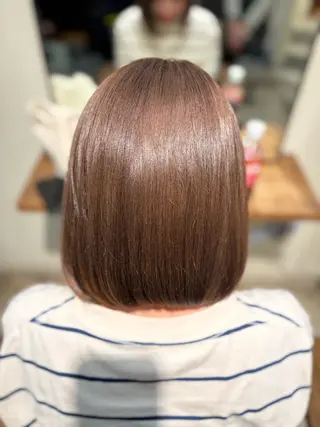 ショート カラー 深江 心咲のヘアスタイル