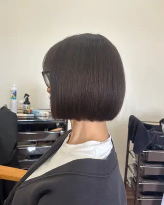 ショート カラー maru.所属・林 小夏のヘアスタイル