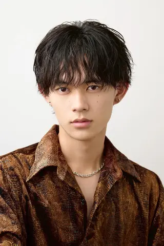 メンズ フェザー/毛流れ/ パーマ渋谷BLUCKのヘアスタイル