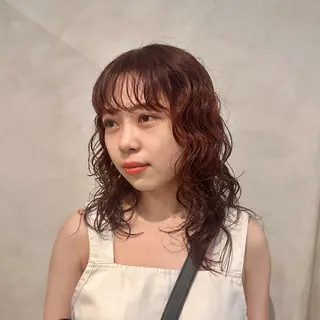 セミロング パーマ Aust hair Stella新宿所属・Yuki☺︎パーマ レイヤーカットのヘアスタイル