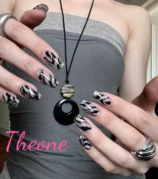 ネイル THE ONE 杉山のネイルデザイン