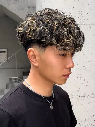 ショート カラー パーマ メンズ 佐竹 楓のヘアスタイル