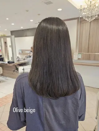 セミロング カラー ナチュラル暖色カラー 🤎 佐藤栞のヘアスタイル