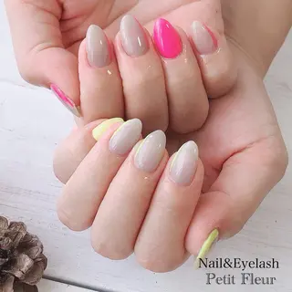 ネイル Petit Fleur所属・青柳 亜梨奈のマツエク・マツパデザイン
